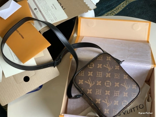 Christopher VUITTON Wallet LOUIS Wearable 0823